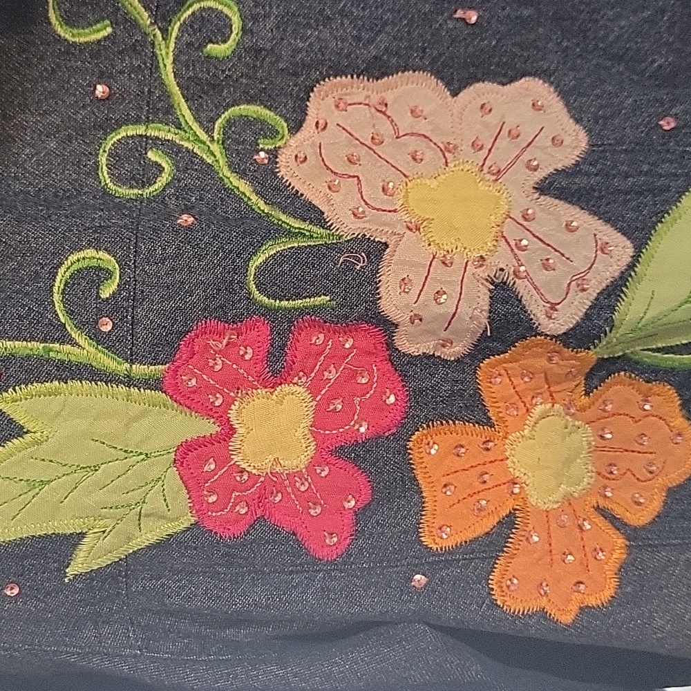 Embroidered Floral Denim Shirt - Picture 4 of 5